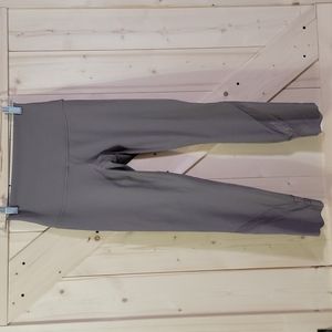 Wunder Under Scalloped Hem High-Rise Crop 23"